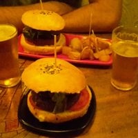 Burger plate at Cat Bar in Barcelona