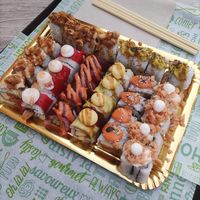 Deliciosa degustación de 32 piezas at Venus Garden in Menorca