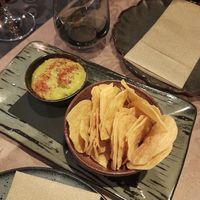 Tapas with guacamole at Pratu's in Alcobaca