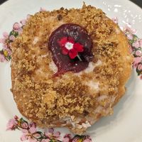 🍩 Vegan Sakura Donut (5,25€) at Round & Square in Helsinki