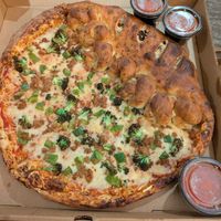 Vegan girlfriend pizza at Mario's Pizza in Orlando