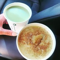 Apple and cinnamon porridge and a matcha latte at The Green Kitchen in Newport