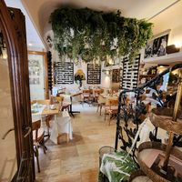  at La Capannina in Capri