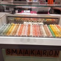 Don't lick the screen, please. at Smaakaron in Groningen