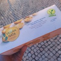 Caixa com seis pastéis at Vegan Nata - Chiado in Lisbon