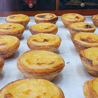 Mmm so many, I want them all at Vegan Nata - Chiado in Lisbon