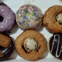 Blueberry, jam, crème brûlée, caramel, crème brûlée and Boston cream at La Beignerie in Montreal