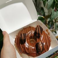 Beigne caramel et brownies at La Beignerie in Montreal