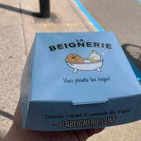 Packaging at La Beignerie in Montreal