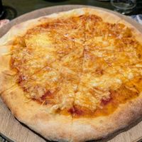 Vegan Margherita at Raeti in Crete