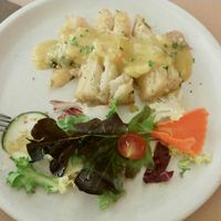 "Bacalado" (yuca) al pil-pil vegan at El Berenjenal in Valladolid