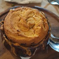 Vegan Moussaka appena tolta da congelatore e ripassata in forno at Meli & Thymari in Santorini