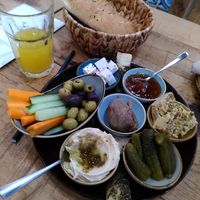 Zaytouna Früstück and Maracujaschorle at Zaytouna Cafe in Aachen