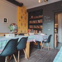 Quirky deco at 8 Mamas in Burgas