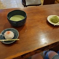 Matcha, botamochi i dalfuku at Kotonoha in Torun