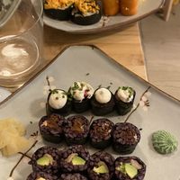 Variado para 2 (todos muy buenos en especial los nigiris y uramakis de platano/aguacate..) #Veganuary at Veganashi - Gluten Free Sushi in Barcelona