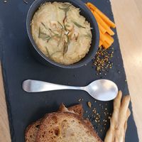 vegan camembert at Pequeno Café e Bistrô - Arroios in Lisbon