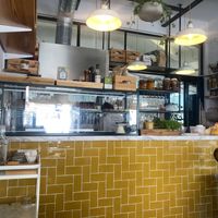 Counter   at Pequeno Café e Bistrô - Arroios in Lisbon