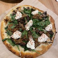 Mushroom and spinach pizza at True Food Kitchen in Garden City