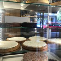 expositor de tartas   at Coffing in Pamplona