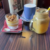 Tonks Nachtisch Variation, warmes Veganes Butterbier & Kürbissaft  at Phoenix Book Café in Klagenfurt