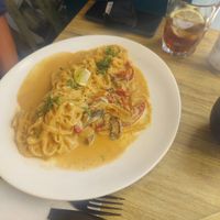 Con salsa de cacahuete at Street & Soul in Toledo