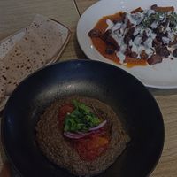 Hummus e patacas bravas at Street & Soul in Toledo