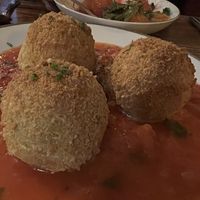 Saffron & Rose Petal Arancini
Carnaroli rice, Miyoko’s mozzarella, Forager Parmesan, Miyoko’s butter, La Bodega marinara, Bob’s Red Mill egg replacer, GF panko, Shallots, Garlic, French Grey salt at Sonoma Wine Shop - La Bodega in Sebastopol