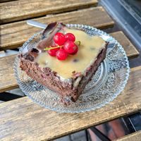 Caramel and raspberry brownie at Las in Zakopane