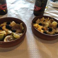 De bijlage voor de amandel soep at The World Family in Finisterre