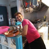 De chef-kok at The World Family in Finisterre