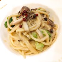 Mushroom cream pasta at KOMEDA is in Tokyo