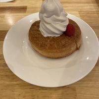 White Noir シロノワール  at KOMEDA is in Tokyo