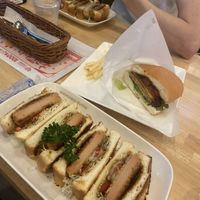 Had to go back and try the sandwich and burger again! 🌱  at KOMEDA is in Tokyo
