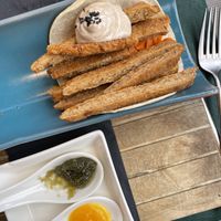 Tacos veganos con ajo negro y salsas picantes  at Creperia Lilot in Soria