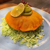 Sope Mexicano relleno de pisto de verduras con tomate, arroz vietnamita y guacamole casero. at Creperia Lilot in Soria