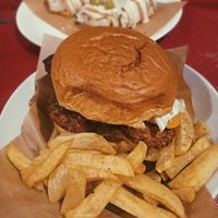 La hamburguesa vegana, increíble! at Cervecería la Industria in Langreo