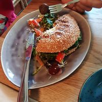 Simon wird vertilgt at Erdfreund Kaffee in Butzbach