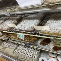 multiple flavors of crumb cake at D&D Bake Shoppe in Copiague