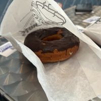  at Bob's Donuts in San Francisco