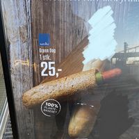 The new vegan hotdog. It’s really good at costs 25kr. at 7-Eleven in Koege