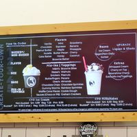Flavors and toppings at Buzzed Bull Creamery in Pigeon Forge