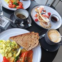 vegan breakfast at KLYO in Vienna