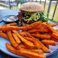 Vegan Burger at KLYO in Vienna