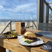 Vegan lunch burger and fries  at Paal 17 in Texel