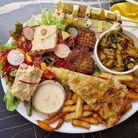 L'assiette de la Vallée Vegane (délicieux !) at Le Vegetarien in Villefranche-de-conflent