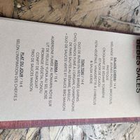 Main dishes at Chéri Coco in Pantin