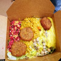 Bademeister box with falafel (swapped cheese with beet root bulgur) at Gustav Grün in Oldenburg