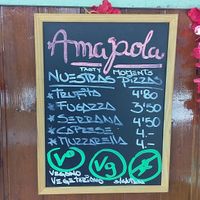 veggie, vegan, and gluten free pizzas at Amapola Tasty Moments in Valencia