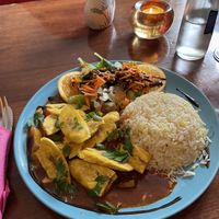 Frittierte Kochbananen auf Gemüsesoße, Hauptgericht   at Kane's African Soul in Rostock